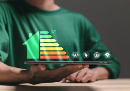 shutterstock_2432396399-696x420